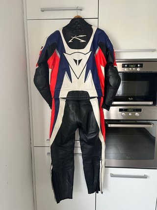 Mono Dainese Cuero 2 Piezas