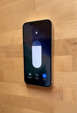 iPhone 12 Apple