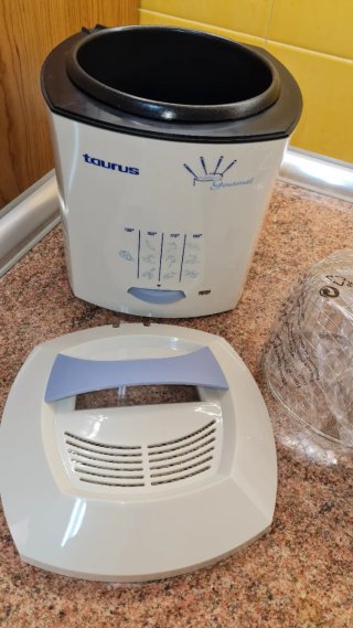 Freidora Taurus Gourmet Blanca 1  Litro