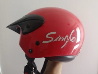 Casco de moto infantil rojo