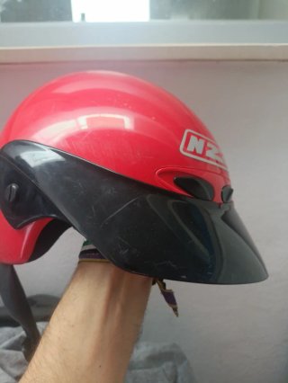 Casco de moto infantil rojo