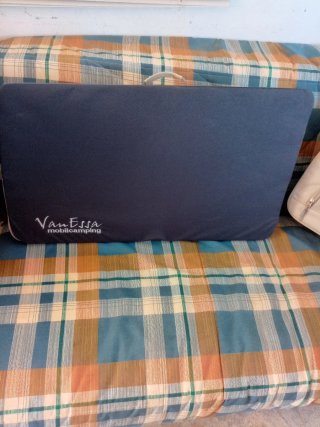 Maletas ventana trasera Vanessa Volkswagen T5,T6.