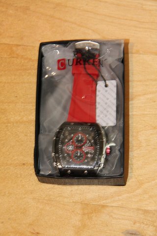 Reloj Curren Negro y Rojo