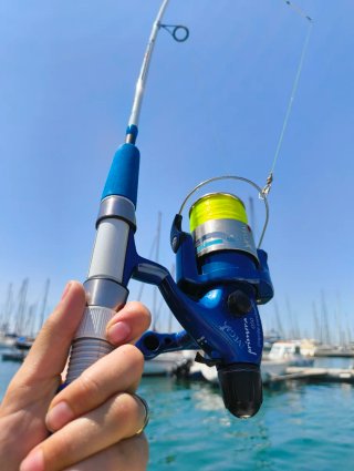 Equipo Pesca Jigging, Embarcación