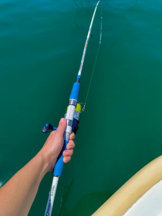 Equipo Pesca Jigging, Embarcación