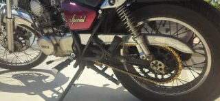 Yamaha 250 Special Roja