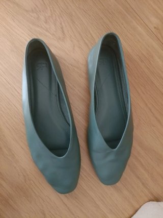 Zapatos planos verdes