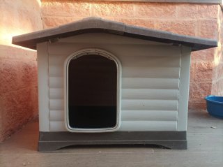 Caseta perro plástico beige/marrón
