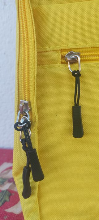 Mochila J&B Amarilla 40x32 cm