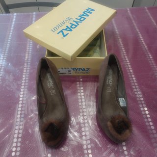 Zapatos de tacón marrones talla 37