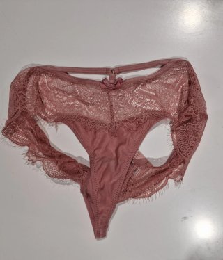 Tanga Hunkemöller rosa con etiqueta