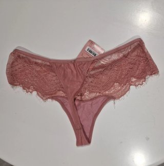Tanga Hunkemöller rosa con etiqueta