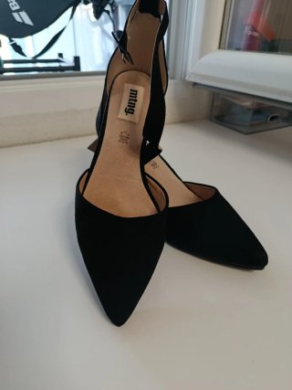 Zapatos mtng. tacón negro