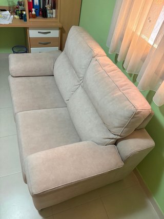 Sofá 2 plazas tela antimanchas beige