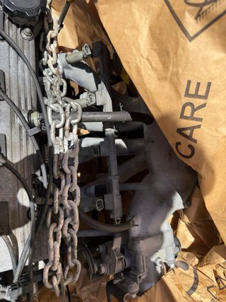 Motor Toyota 4A-FE con caja y cableado