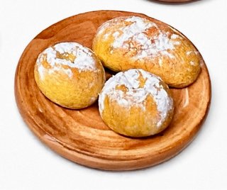 Vasetti, pane e dolci per case delle bambole