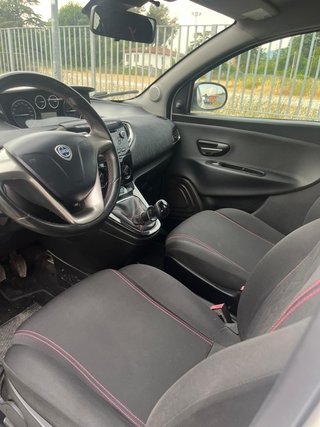 Lancia Ypsilon 1,2 Elefantino 2013
