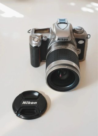 Cámara Nikon F75 Analógica Plata