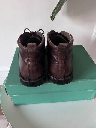 Botines de piel Clarks marrones