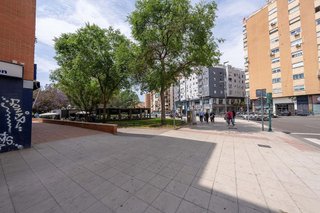Local comercial en venta en Nueva Andalucía en Almería