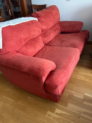2 Sofás de tela rojos/teja.  Desenfundable.