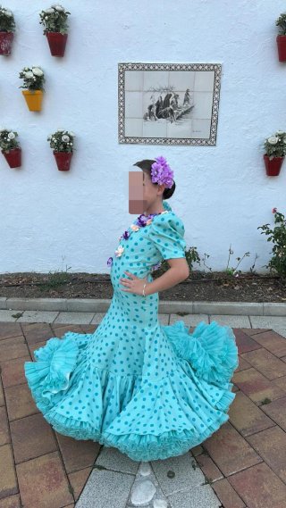 Traje de flamenca niña azul con lunares