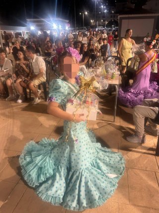 Traje de flamenca niña azul con lunares