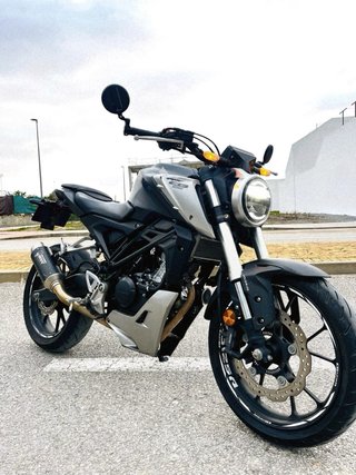 Honda CB125R 2018/19 Negra