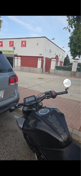 Honda CB125R 2018/19 Negra