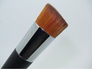 Dior Fluid Foundation Brush Full Coverage.