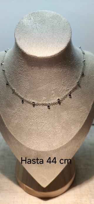 Collar de plata con colgantes