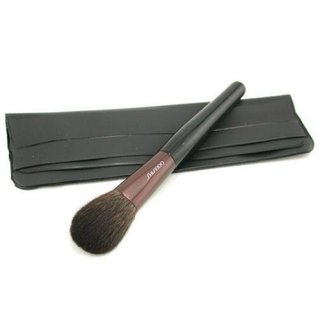 SHISEIDO BLUSH BRUSH.