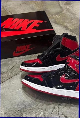 Jordan 1 Retro High OG Patent Bred 37.5