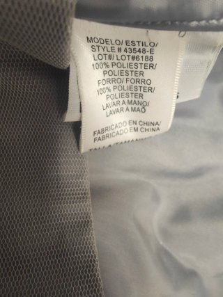 Vestido de fiesta gris con pedrería