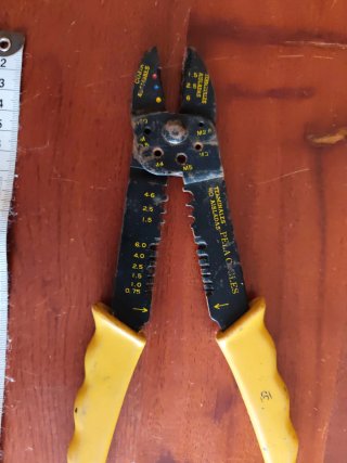Alicate Crimpado Stanley STHTO-75414 220mm