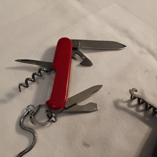 2 Coltellini Victorinox Rossi