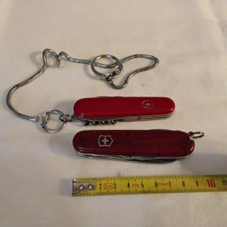 2 Coltellini Victorinox Rossi
