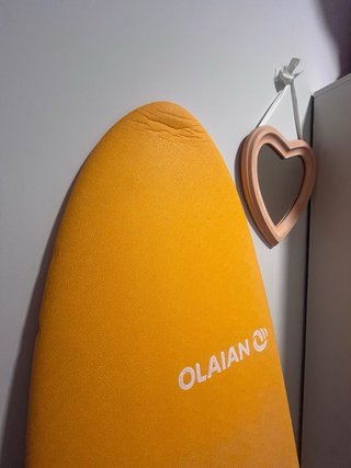 Tabla de surf OLAIAN con diseño tropical