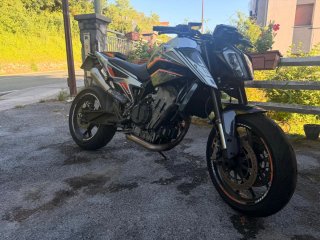 KTM 790 Duke Negra/Naranja