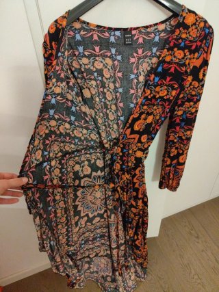 Vestito a portafoglio fantasia floreale