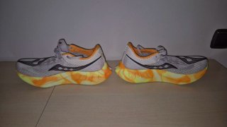Saucony 43