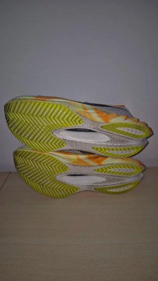 Saucony 43