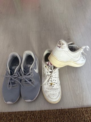 Zapatillas Nike Gris y Blanco 2 pares de zapatilla