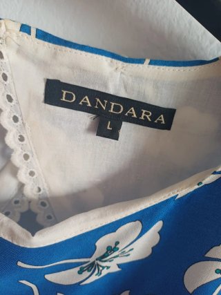 Lote 4 vestidos estampados y negros