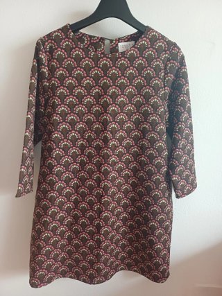 Lote 4 vestidos estampados y negros