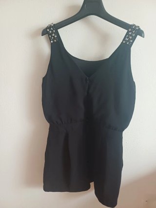 Lote 4 vestidos estampados y negros