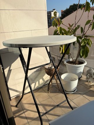 Mesa y 2 Taburetes Altos Plegables