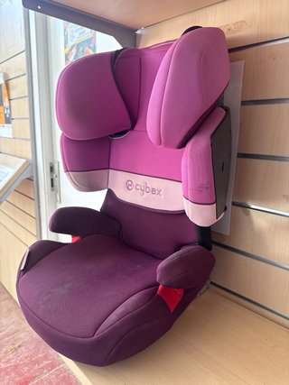 Silla de coche Cybex rosa y morada