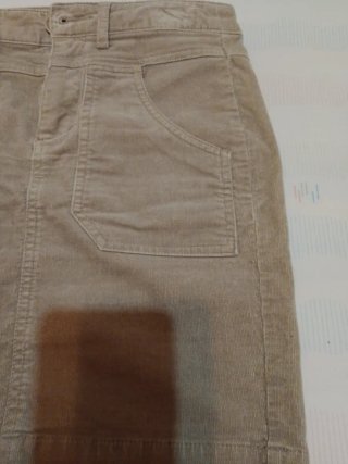 Falda beige de pana