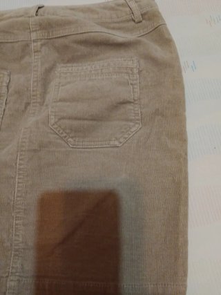 Falda beige de pana